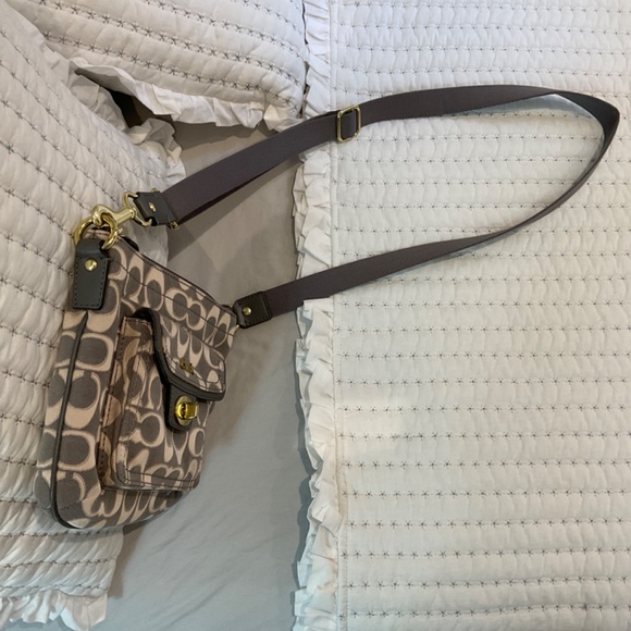 Coach over the shoulder bag - Picture 3 of 3